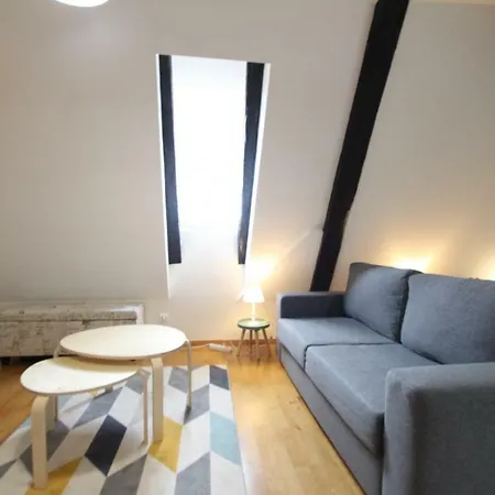 Apartamento Historic Center - La Collegiale 4 étoiles - Bookingalsace *